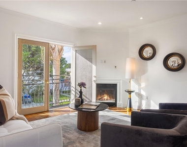 918 S Wooster Street - Photo Thumbnail 18
