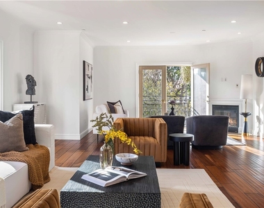 918 S Wooster Street - Photo Thumbnail 15