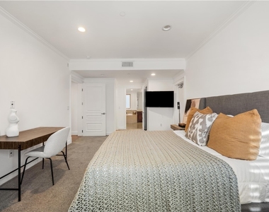 918 S Wooster Street - Photo Thumbnail 22