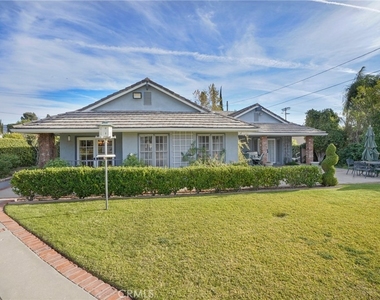 12281 Woodley Avenue - Photo Thumbnail 42