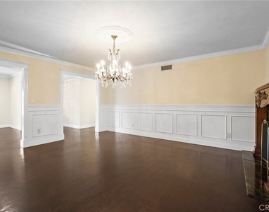 12281 Woodley Avenue - Photo Thumbnail 6