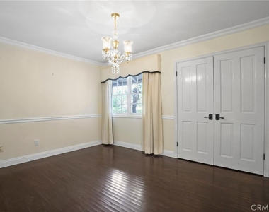 12281 Woodley Avenue - Photo Thumbnail 31
