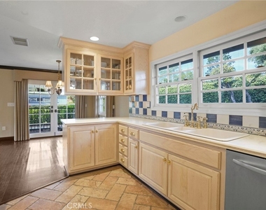 12281 Woodley Avenue - Photo Thumbnail 20