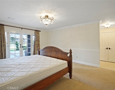 12281 Woodley Avenue - Photo Thumbnail 24