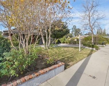 12281 Woodley Avenue - Photo Thumbnail 2