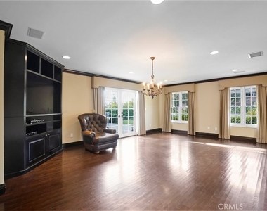 12281 Woodley Avenue - Photo Thumbnail 12
