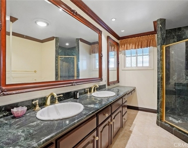 12281 Woodley Avenue - Photo Thumbnail 25
