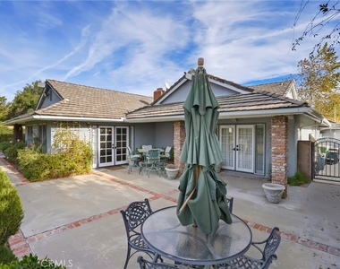 12281 Woodley Avenue - Photo Thumbnail 37