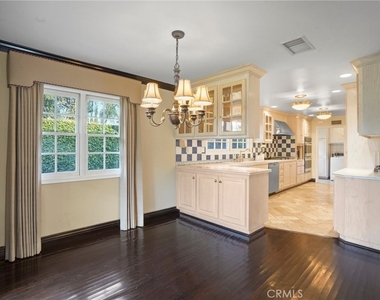 12281 Woodley Avenue - Photo Thumbnail 13