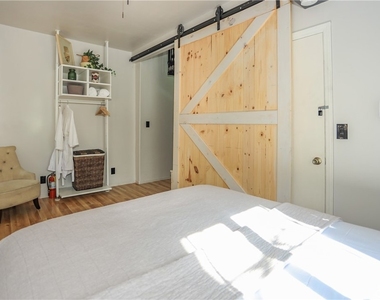 325 Hilltop Lane - Photo Thumbnail 16