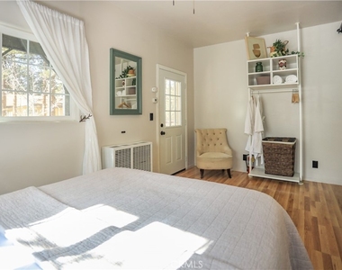 325 Hilltop Lane - Photo Thumbnail 17