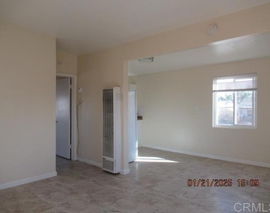 580 Glover Avenue - Photo Thumbnail 2