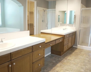 1050 White Alder Avenue - Photo Thumbnail 42