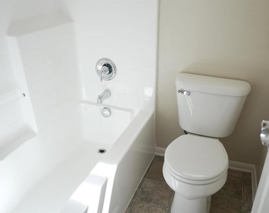 1050 White Alder Avenue - Photo Thumbnail 37