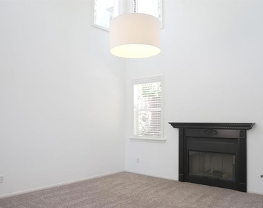 1050 White Alder Avenue - Photo Thumbnail 10