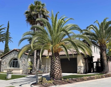 1050 White Alder Avenue - Photo Thumbnail 2