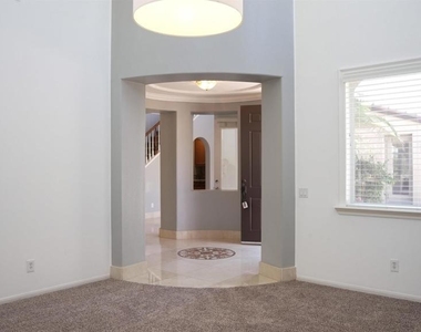 1050 White Alder Avenue - Photo Thumbnail 11