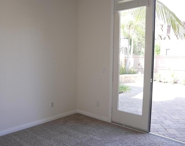 1050 White Alder Avenue - Photo Thumbnail 19