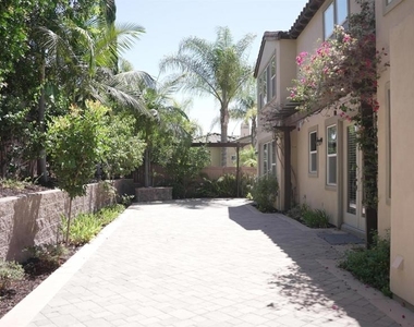 1050 White Alder Avenue - Photo Thumbnail 4