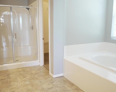 1050 White Alder Avenue - Photo Thumbnail 43