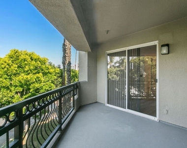 430 Lake Street - Photo Thumbnail 11