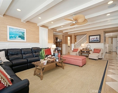 208 E Balboa Boulevard - Photo Thumbnail 7