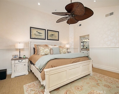 208 E Balboa Boulevard - Photo Thumbnail 31