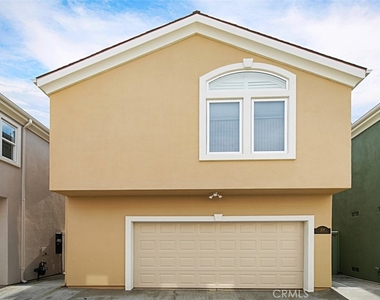 208 E Balboa Boulevard - Photo Thumbnail 40