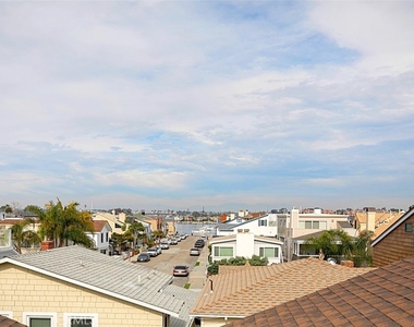 208 E Balboa Boulevard - Photo Thumbnail 38