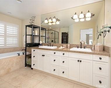 208 E Balboa Boulevard - Photo Thumbnail 32
