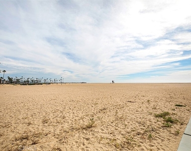 208 E Balboa Boulevard - Photo Thumbnail 41