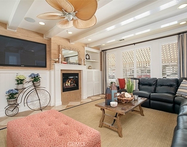 208 E Balboa Boulevard - Photo Thumbnail 6
