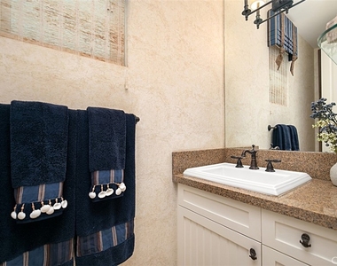 208 E Balboa Boulevard - Photo Thumbnail 19