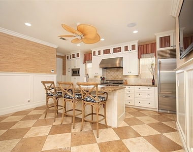 208 E Balboa Boulevard - Photo Thumbnail 14