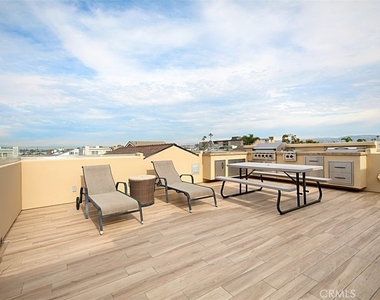 208 E Balboa Boulevard - Photo Thumbnail 36