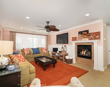 208 E Balboa Boulevard - Photo Thumbnail 22