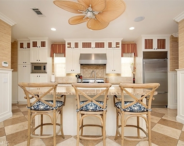 208 E Balboa Boulevard - Photo Thumbnail 13