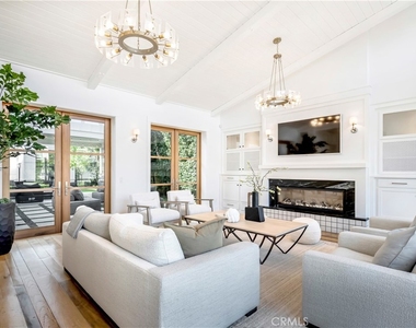 2217 Laurel - Photo Thumbnail 3