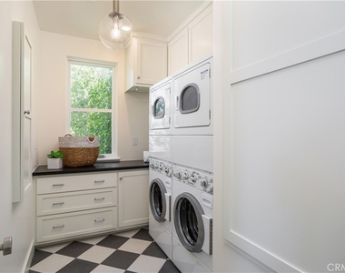 2217 Laurel - Photo Thumbnail 20