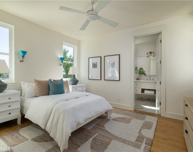 2217 Laurel - Photo Thumbnail 14