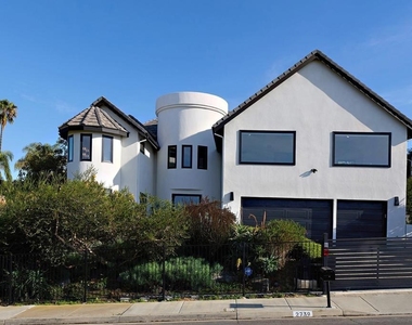 2739 Argonauta Street - Photo Thumbnail 2