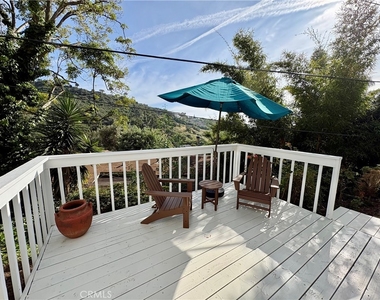 1033 Eastman Way - Photo Thumbnail 2