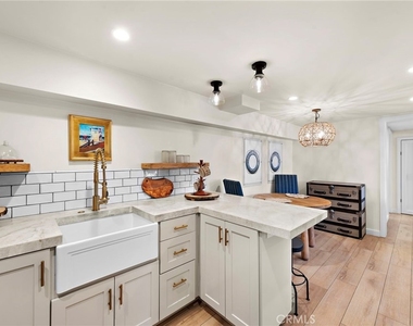 233 Cajon Street - Photo Thumbnail 7