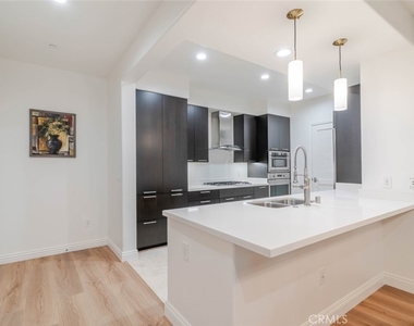 352 Caruso Avenue - Photo Thumbnail 12