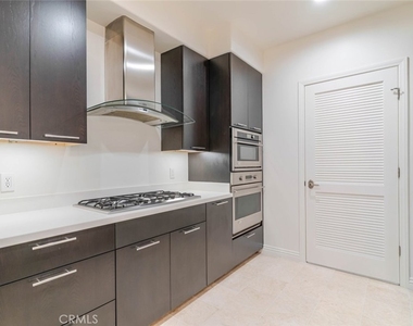 352 Caruso Avenue - Photo Thumbnail 15