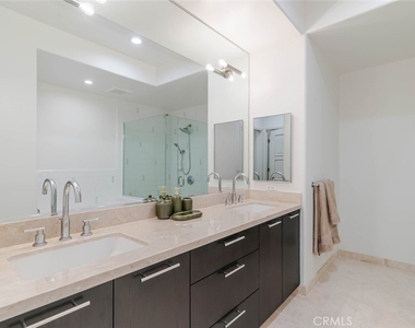 352 Caruso Avenue - Photo Thumbnail 20