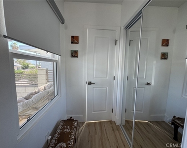 68695 F - Photo Thumbnail 21