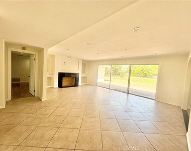 61 E Orange Grove - Photo Thumbnail 2