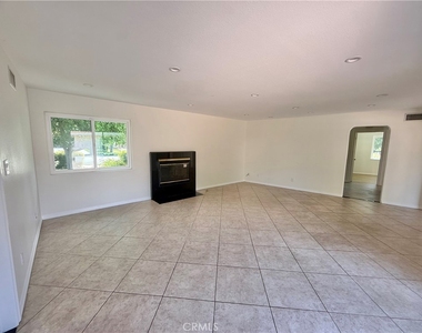 61 E Orange Grove - Photo Thumbnail 12