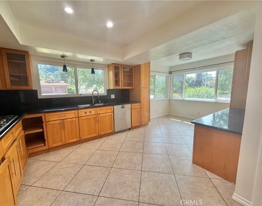 61 E Orange Grove - Photo Thumbnail 24